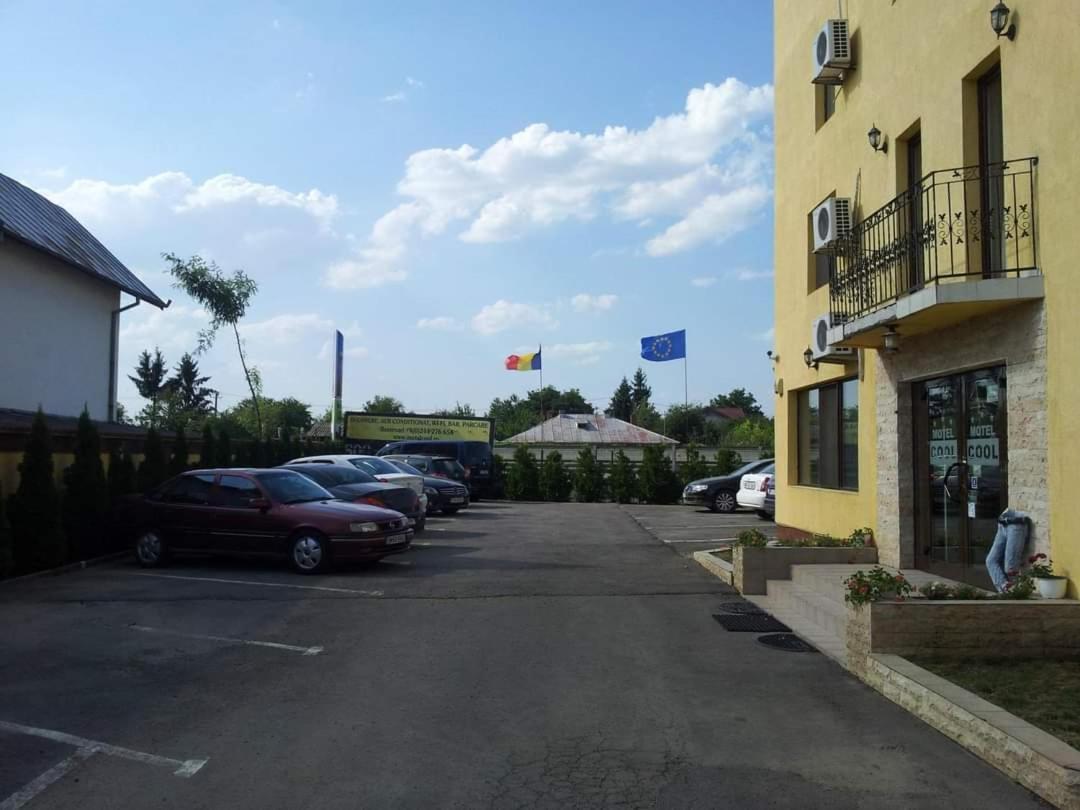 Motel Cool Bărcăneşti Екстериор снимка